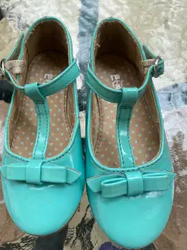 Sepatu Mothercare