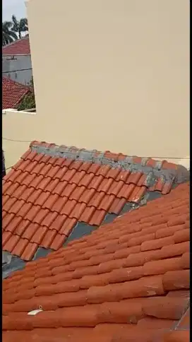 Bongkar rangka atap lama pasang baja ringan+reng baja