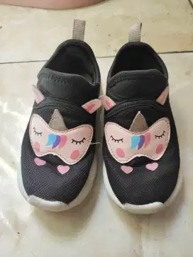 Sepatu sekolah anak/sepatu hitam