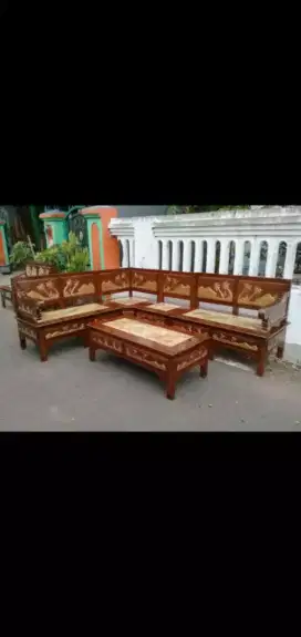 Kursi sudut jati ukir minimalis
