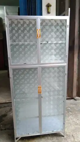 Rak piring kaca pintu.2