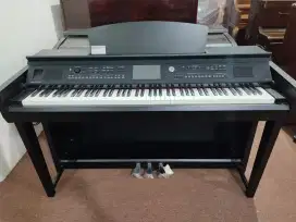 Clavinova CVP 605. LCD color.touch screen