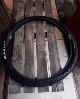 Ban Sepeda Luar Ukuran 27.5x2.20 Maxxis