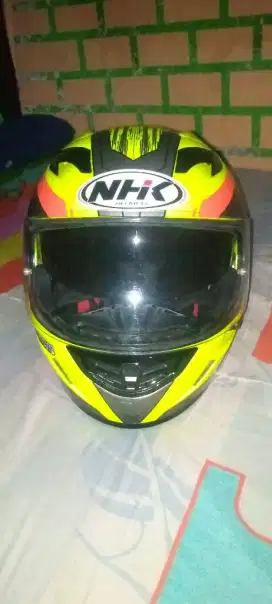 Helm NHK GP1000 + sarung