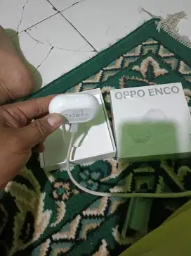 Headset bluetooth Oppo masih bagus buka plastik untuk tes aja