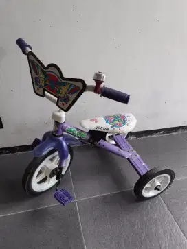 sepeda anak roda tiga tricycle seperti baru