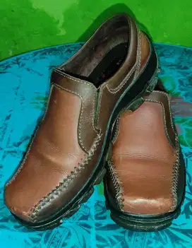 Sepatu Kulit Feradini No. 39