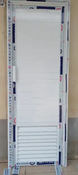 Kusen aluminium + pintu aluminium kmr mandi