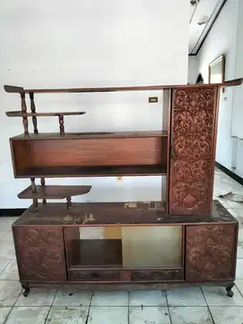 LEMARI JATI UKIR