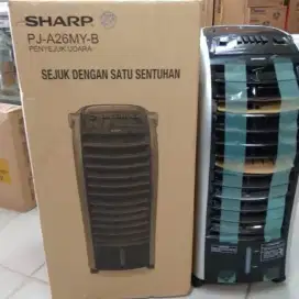 Air cooler~penyejuk udara Sharp ( pj-a26my-b ) hitam~ice pack x 4