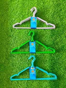 Hanger Baju Isi 10 Pcs / Gantungan Baju Warna [Emran Jaya Sejahtera]