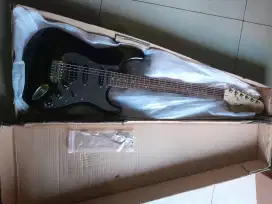 Gitar squier affinity stratocaster HSS limited edition new old stock