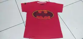 Kaos Karakter Anak Batman Merah 4T-6T. Bahan adem, tebal, dan nyaman