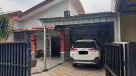 Dijual Rumah Jatiwaringin Bekasi, Strategis dan Bebas Banjir