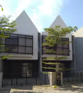Dijual rumah ngagel tengah kota sby baru gress Surat SHM
