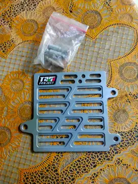 Jual cepat Cover radiator ADV150