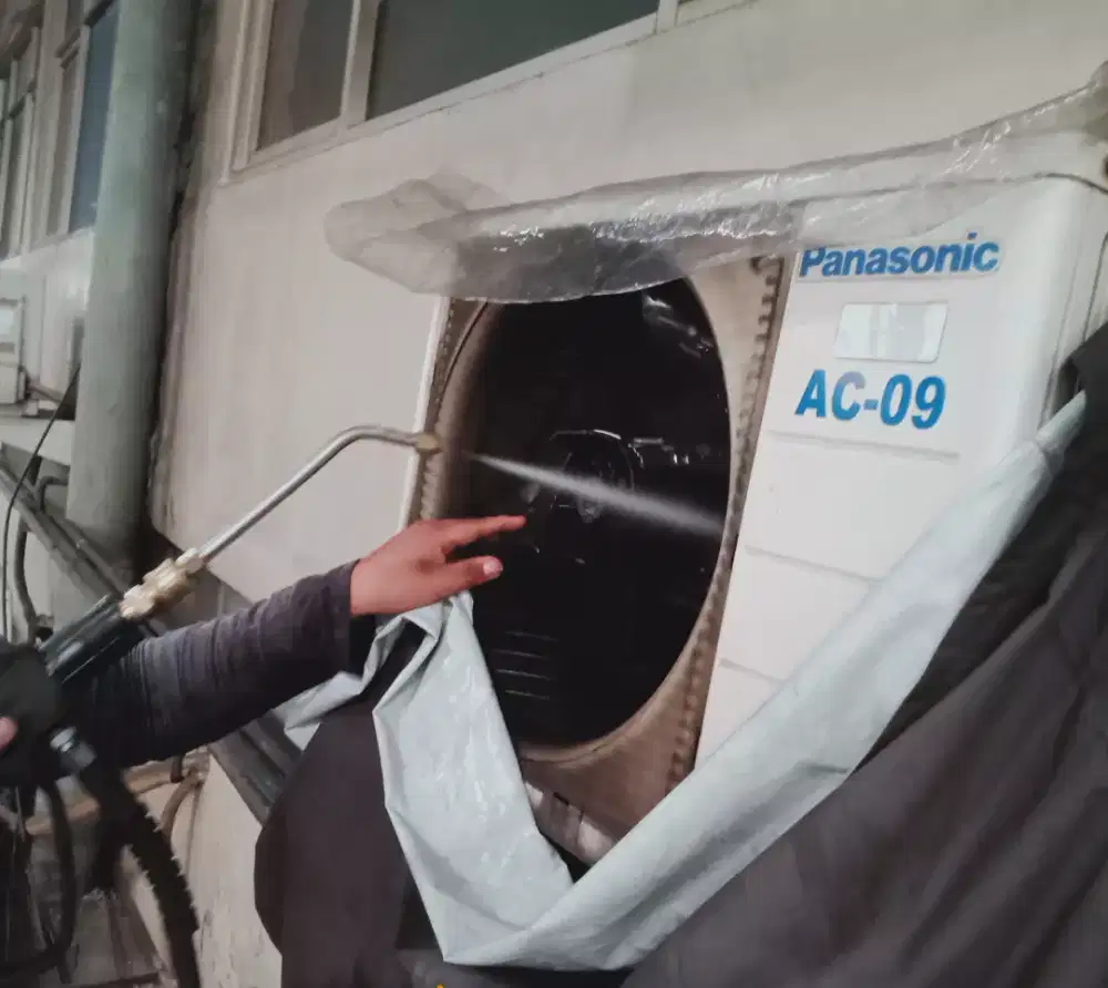 Servis AC dan perawatan AC