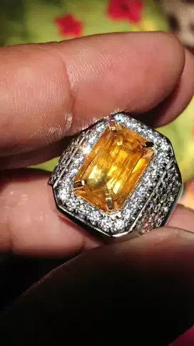 yellow sapphire natural safir cempaka blink2 luster nyala harga pas