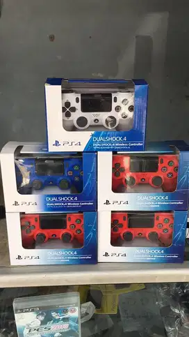 Stik / stick ps4 hitam dan warna