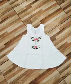 White dres kids