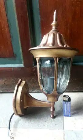 Lampu dinding taman antik klasik