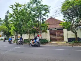 Turun Harga!!! Rumah Murah Kawasan Elite Ijen Boulevard Luas 514 m2