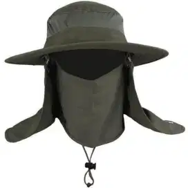 Topi gunung dengan penutup wajah