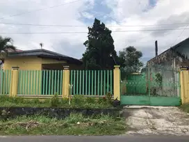 Dijual rumah + tanah luas 510m2 di Muntilan akses jalan utama