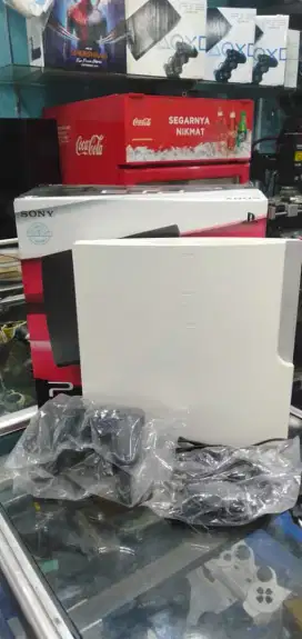 Ps3 slim 500 game paket 2 stik  bisa pesan antar