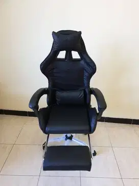 Kursi Gaming Ergonomis dengan bantal pijat (Getar) dan sandaran kaki