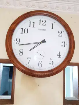 Jam dinding seiko QSA 155 japan oak wood size besar