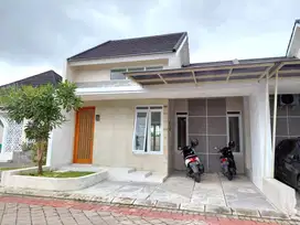 Rumah Baru Lingkungan Perumahan dekat Jalan Kaliurang