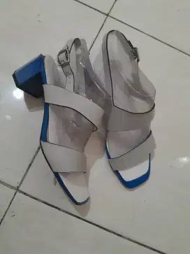 Jual cepat sepatu sandal