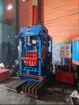 MESIN PRESS BATAKO / PAVING TYPE EJT 04