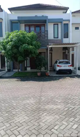 DIJUAL RUMAH ELITE (nego) - Tinggal nempati.