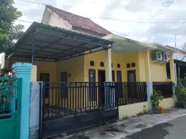 Disewakan Rumah + Perabot