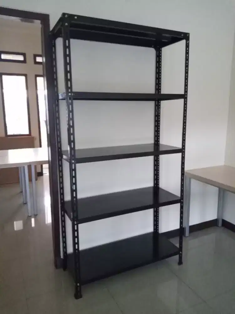 rak besi warna full hitam tenang bisa dibayar di tempat bos