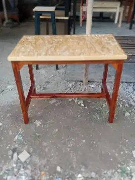 Meja serba guna