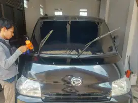 kaca film mobil warna hitam, silver, hijau dan coklat
