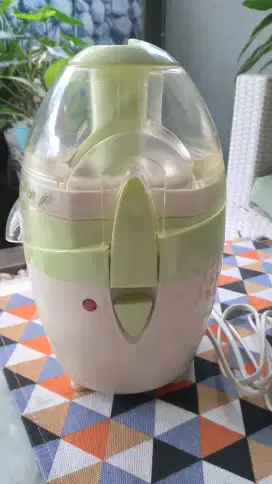Juicer Sanyo SJBJ11