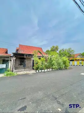 Jual Cepat, Rumah Hoek Di Rungkut Asri Barat