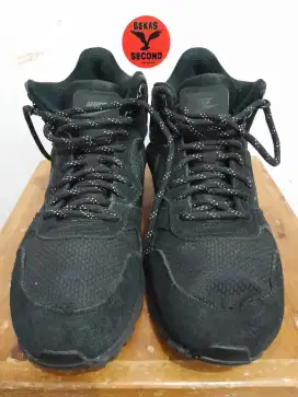 Sepatu pria md runner 2 mid prem