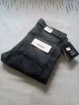 Celana Jeans Panjang PULL&BEAR Grey Dark. COD Jakarta dan sekitarnya.