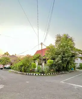 JUAL CEPAT RUMAH HOOK SECOND DI RUNGKUT ASRI BARAT STRATEGIS