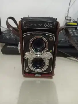 kamera Yashica 635