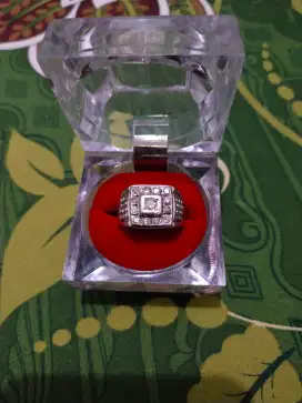 Cincin Pertama Berlian Ikat Perak. ( Harga Nego Sampai Deal )