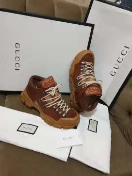 Like new .authentic sepatu .sneakers gucci limitet size 41