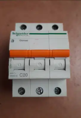 Schneider Domae 3P C20 MCB break cap 6KA DOM11396 (A-618)