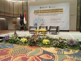 Dekorasi panggung untuk event - taman panggung