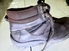 Sepatu boot Crocodile size 43